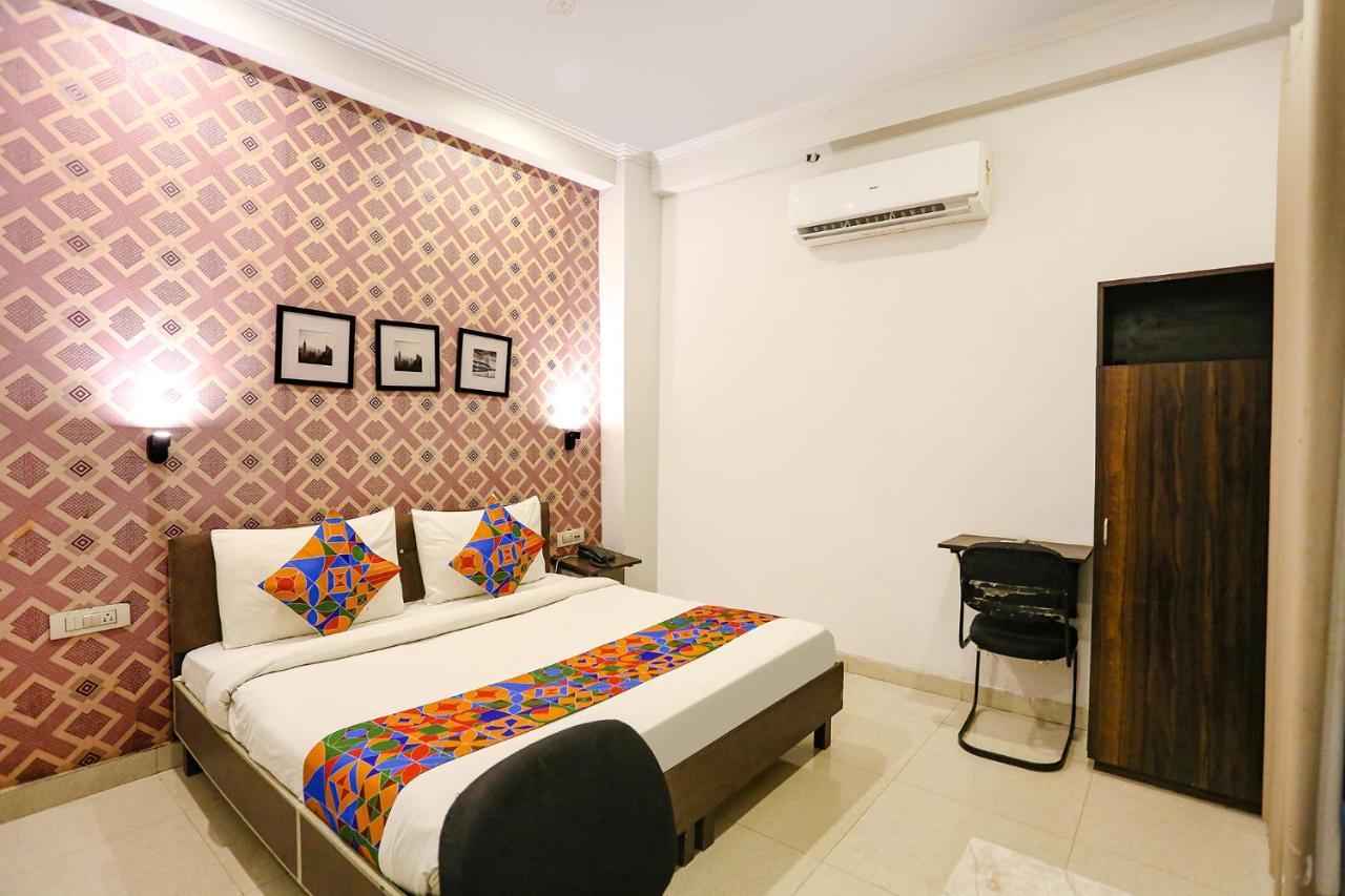 Hotel Novel Suites Neu-Delhi Exterior foto